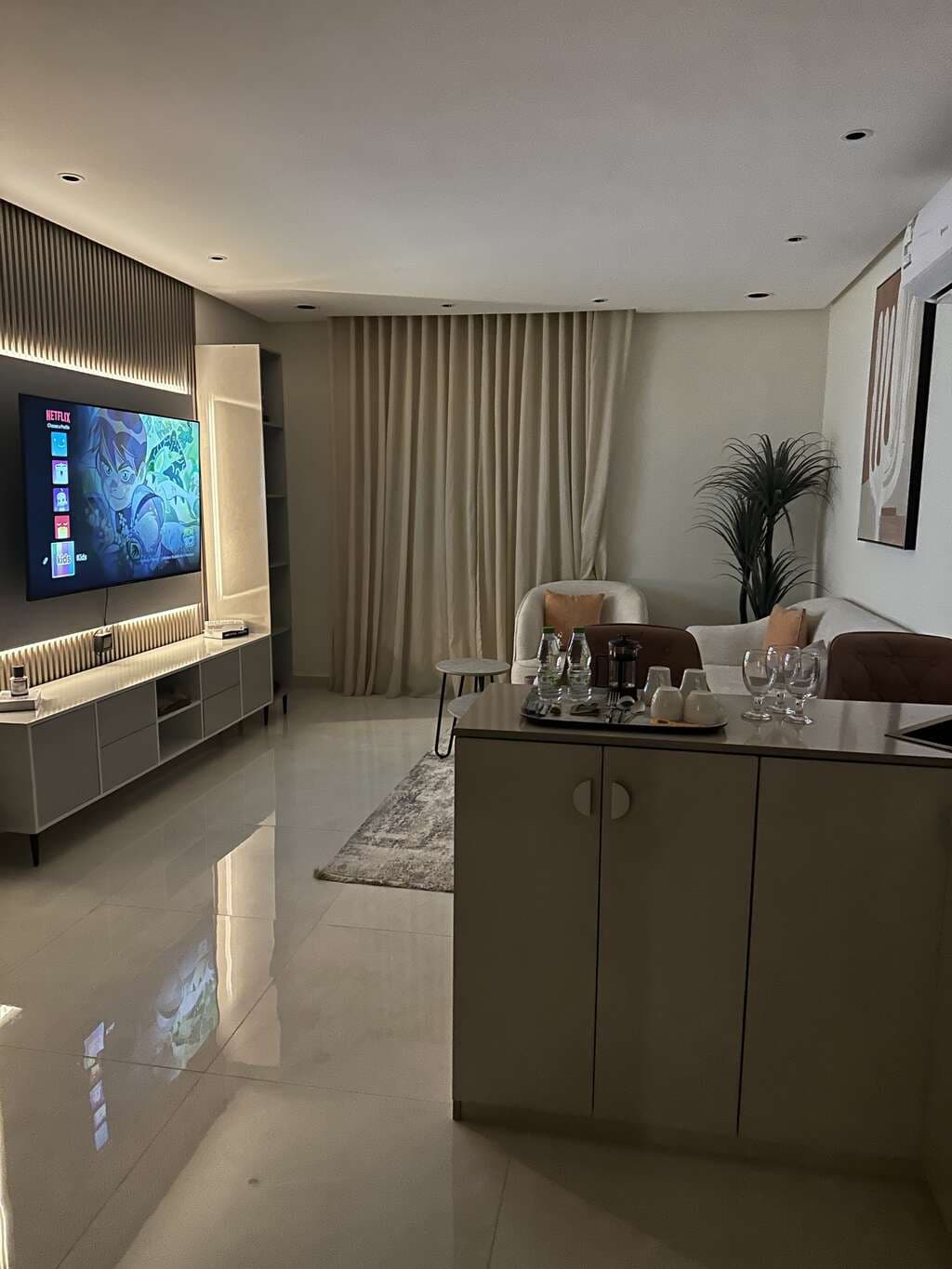 Lx Apartment in Great Location
