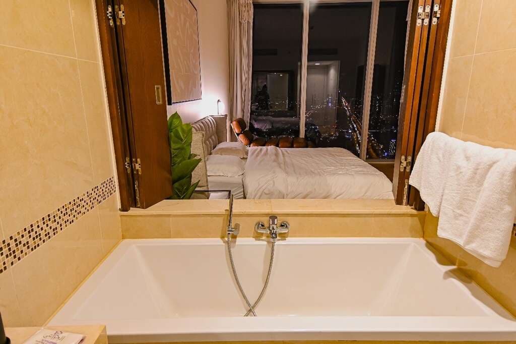 شقة مودرن مطلة على المدينة