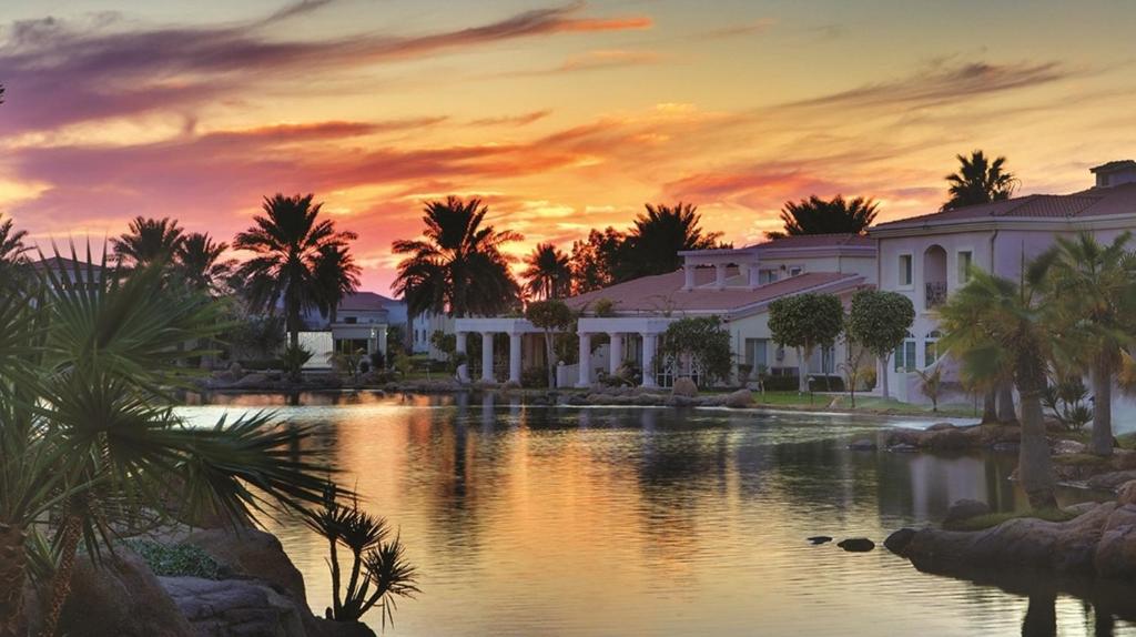 منتجع شاطئ الغروب مارينا وسبا (Sunset Beach Resort) - شاليهات الخبر