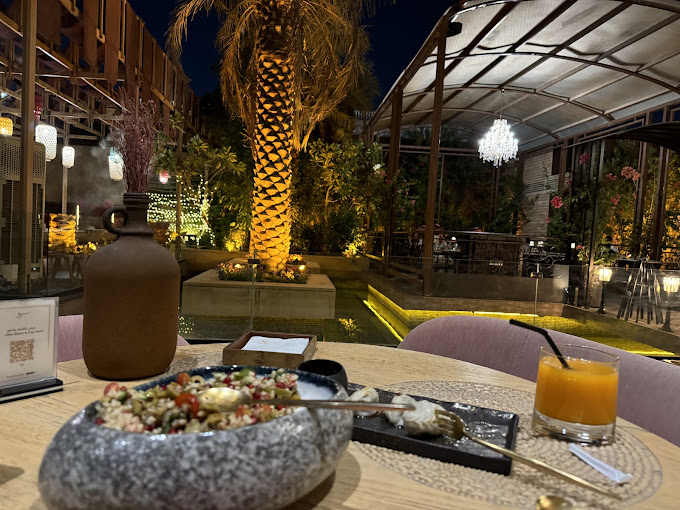 مطعم سهيل (Suhail Restaurant) - مطاعم حي النخيل الرياض