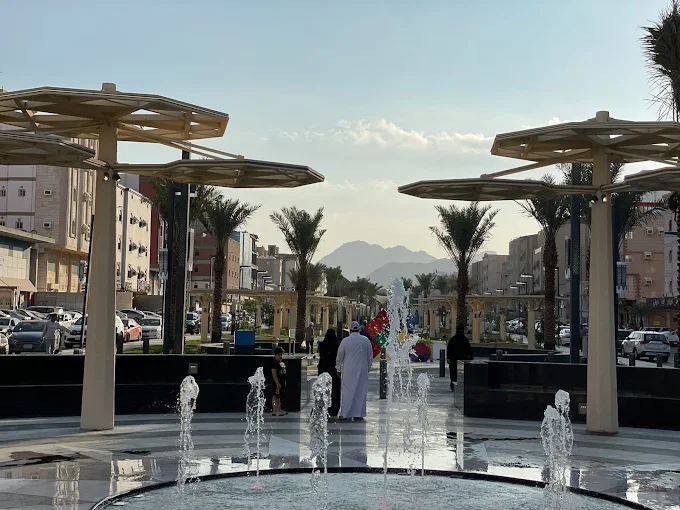 لماذا يعد حي الشوقية مكة الوجهة المثالية للباحثين عن سكن بجوار الحرم؟ ممشى أم المؤمنين السيدة زينب الهلالية - حي الشوقية مكة